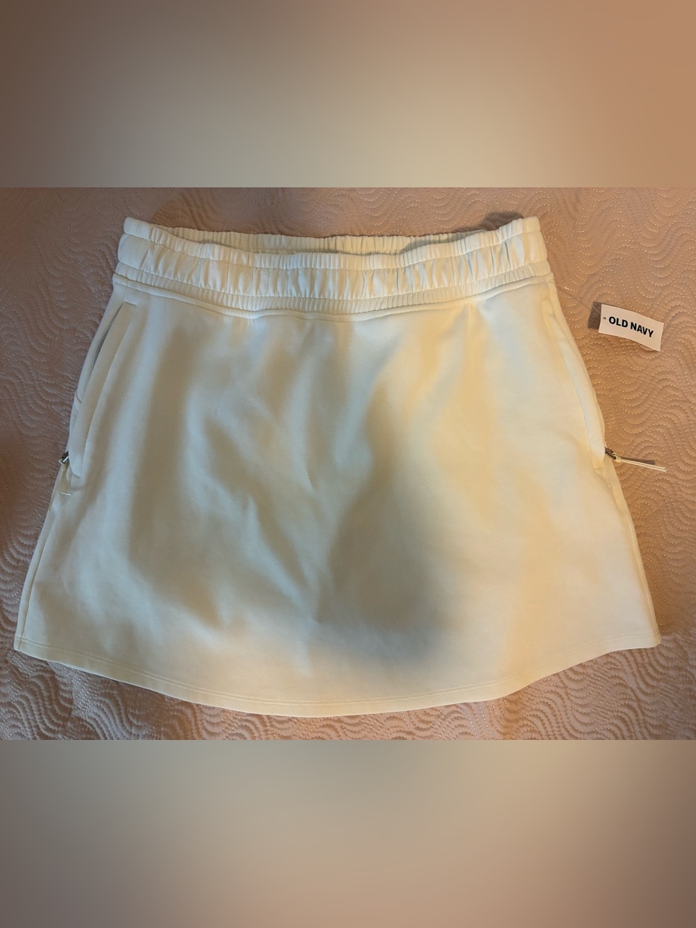 Old Navy White Elastic Waist skirt